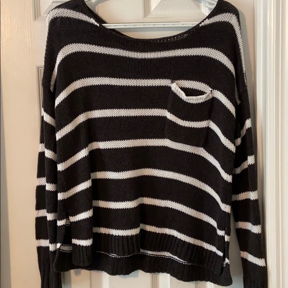 Grey and white American Eagle sweater